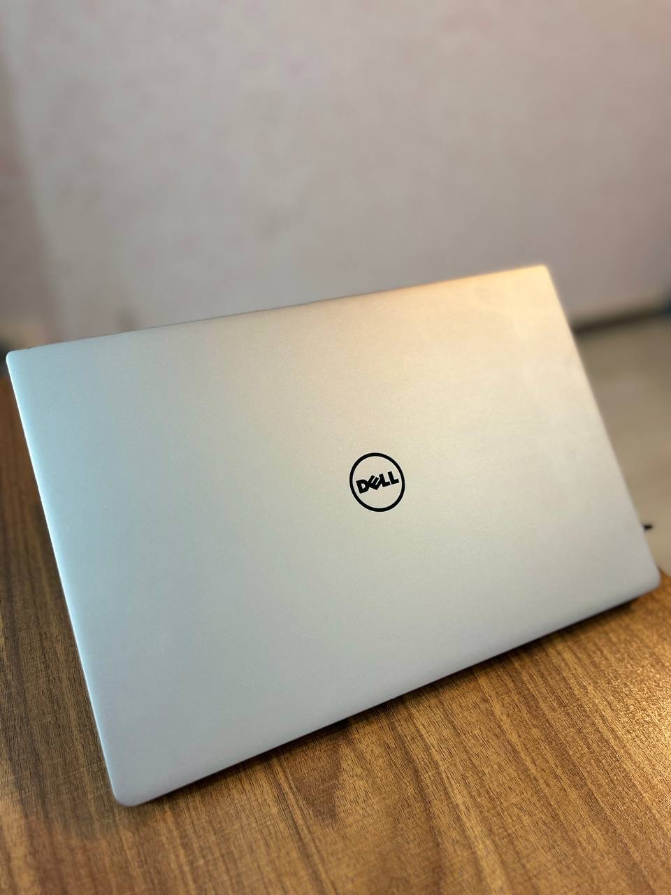 گالری عکس های محصول لپ‌تاپ دل (DELL) مدل XPS 13 9350 16GB-شماره-1